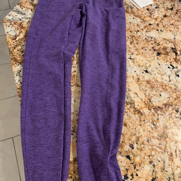 BOMBSHELL SPORTSWEAR OUTFIT - Picture 11 of 13